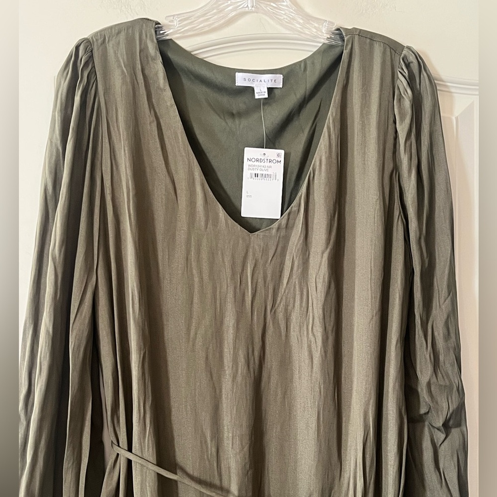 Socialite “Dusty” Olive Silky Smooth Long Sleeve Ruffle Dress Women’s Size L - Picture 9 of 16